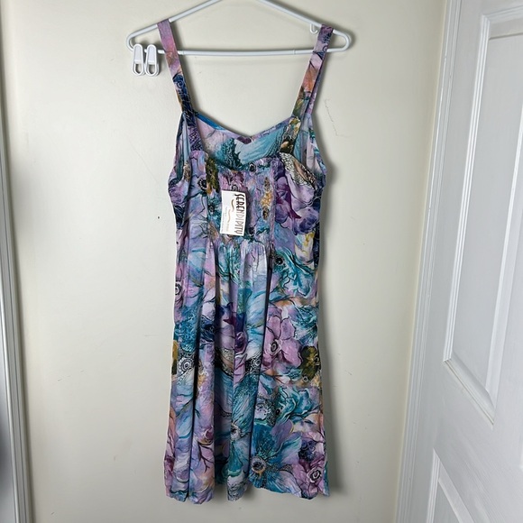 Serendipity Island Floral Shift Dress Size Medium - Picture 4 of 8